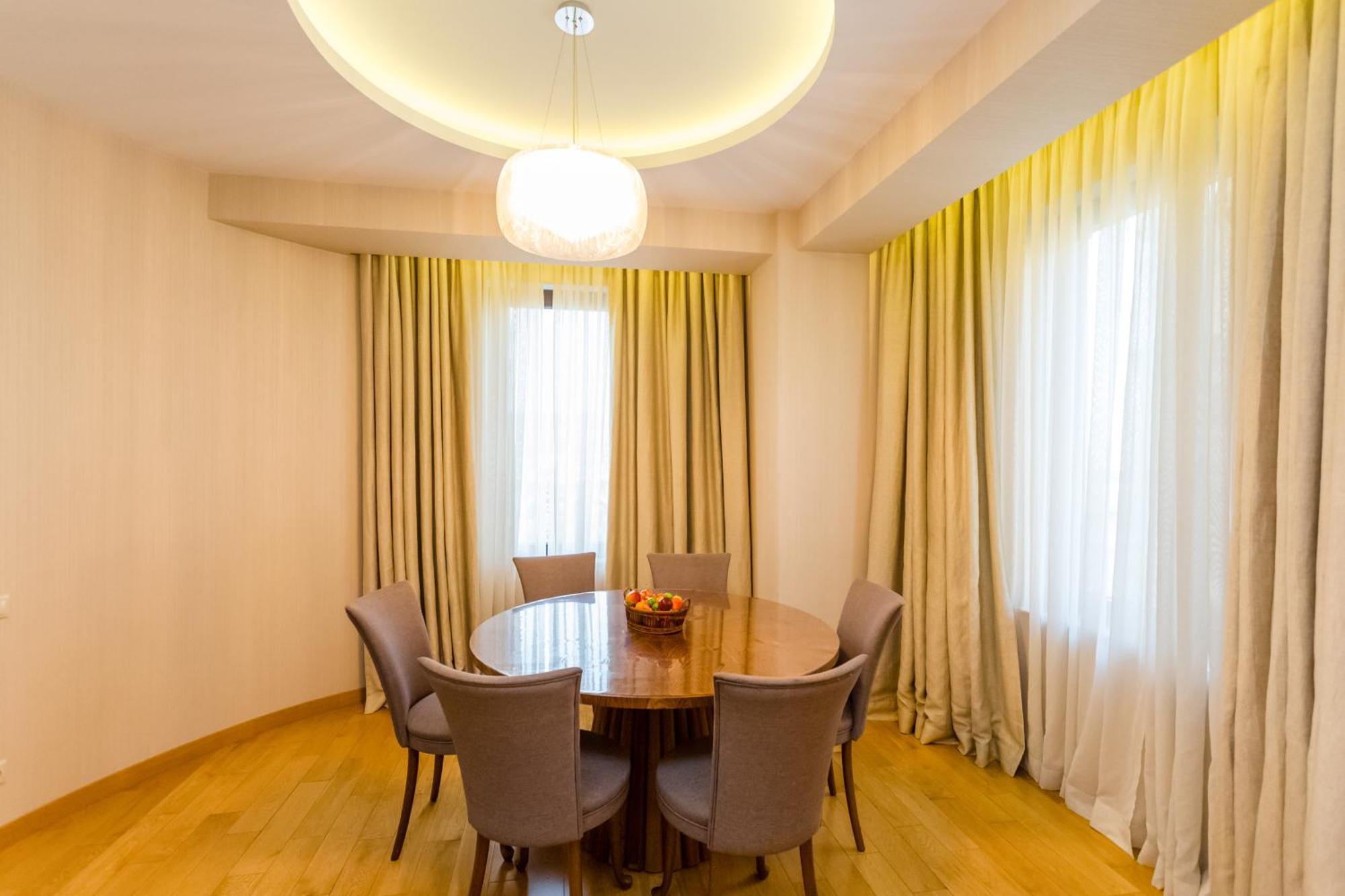 The Grand Apartment Lll Τυφλίδα Εξωτερικό φωτογραφία